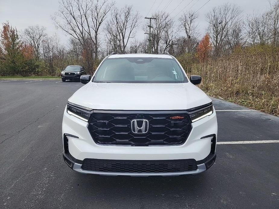 new 2025 Honda Pilot car, priced at $51,250