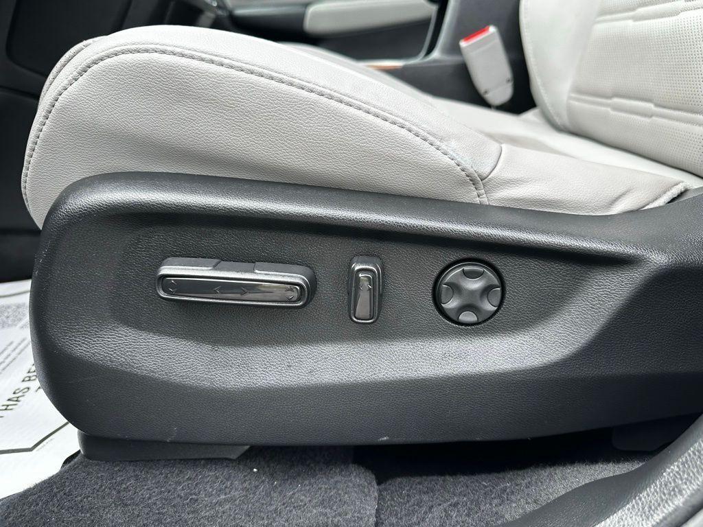 used 2022 Honda CR-V car, priced at $29,800