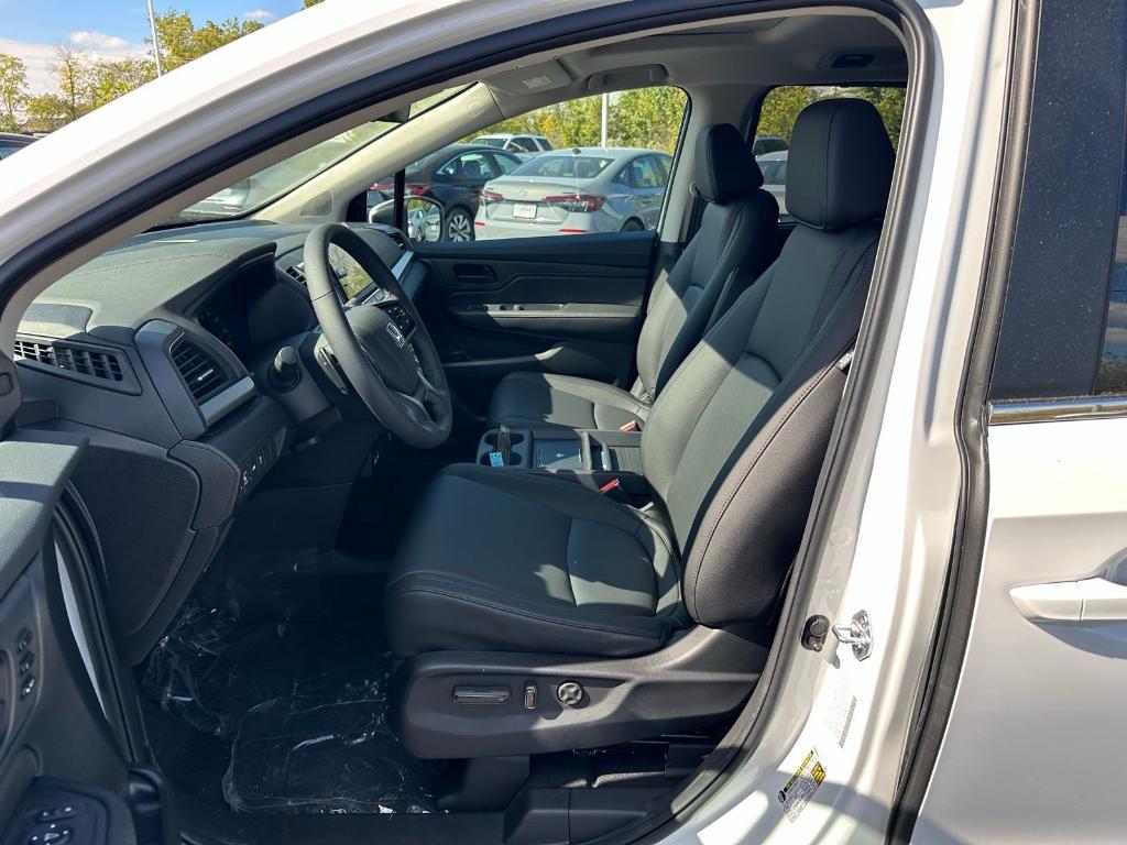 new 2026 Honda Odyssey car, priced at $45,110