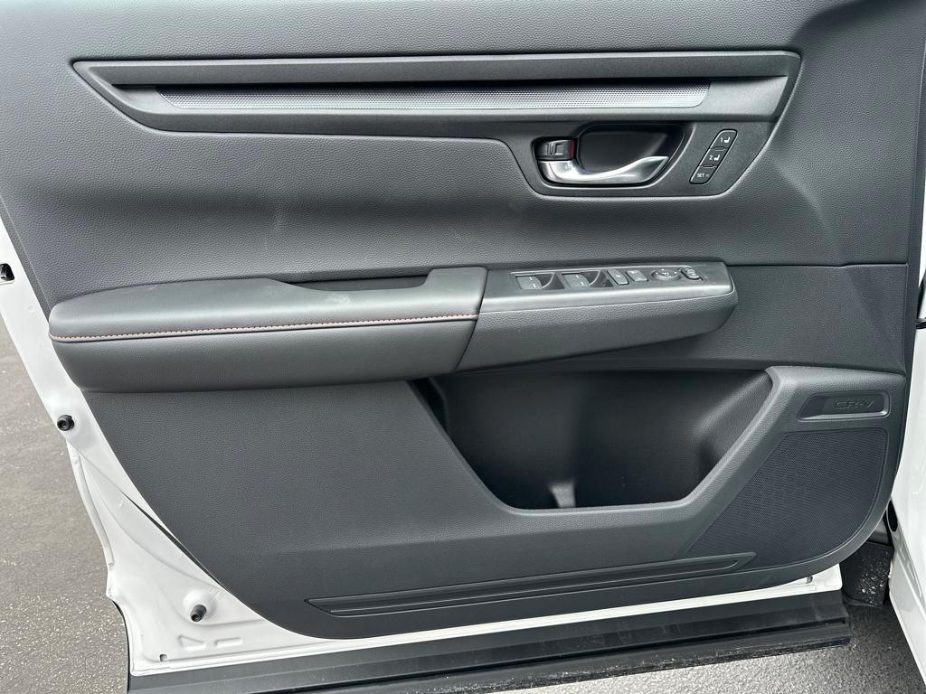new 2025 Honda CR-V Hybrid car, priced at $41,000