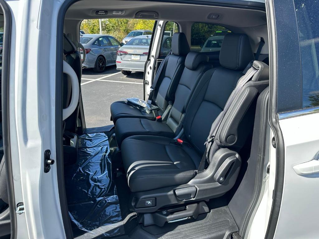 new 2026 Honda Odyssey car, priced at $44,745