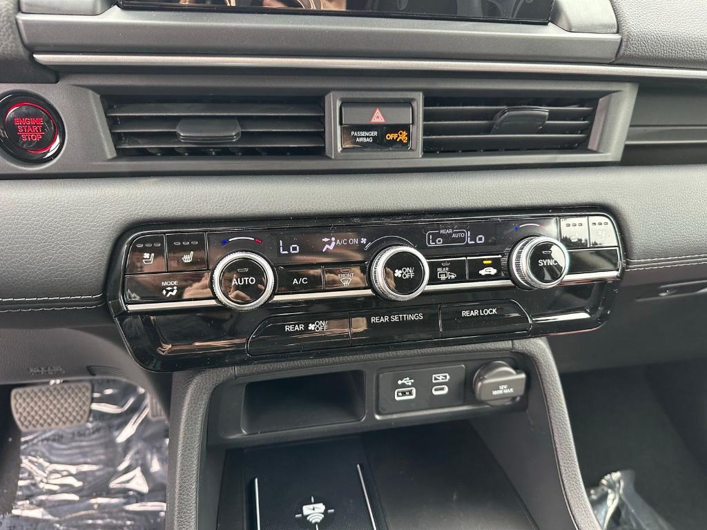 new 2025 Honda Pilot car, priced at $55,305