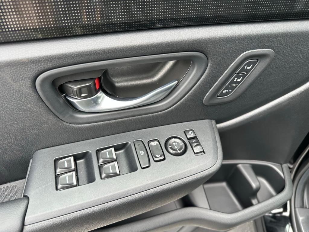 new 2025 Honda Pilot car, priced at $55,305