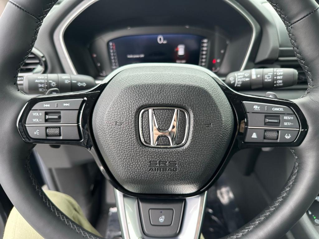 new 2025 Honda Pilot car, priced at $55,305
