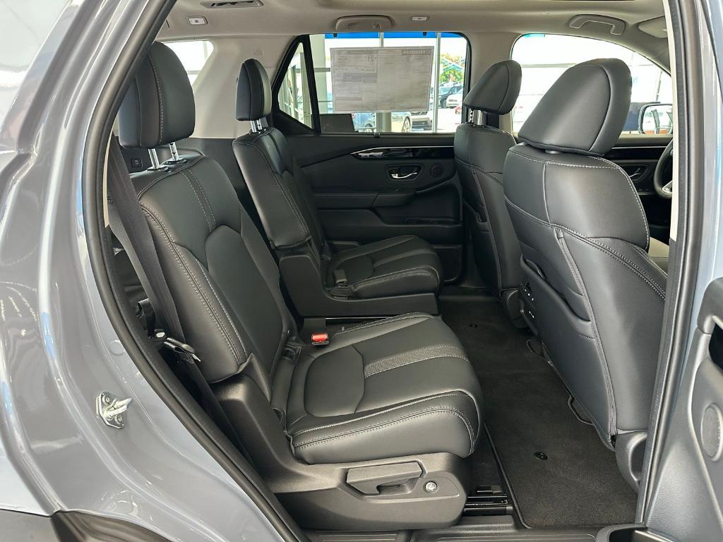 new 2025 Honda Pilot car, priced at $51,505