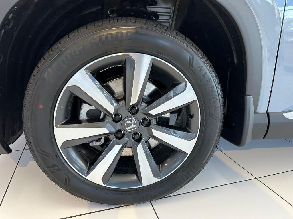 new 2025 Honda Pilot car, priced at $51,505