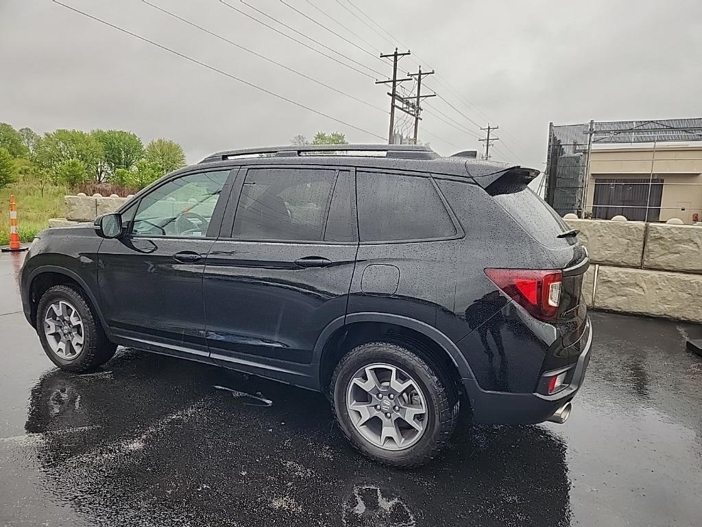 used 2022 Honda Passport car, priced at $32,900