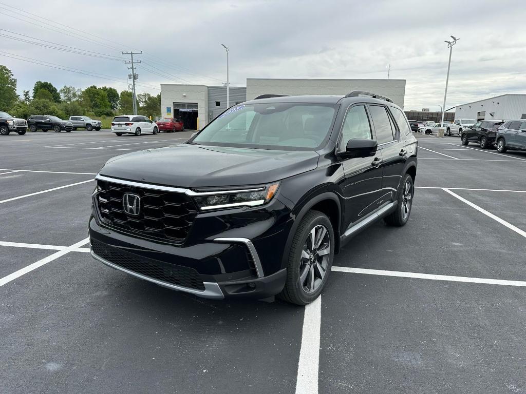 new 2025 Honda Pilot car, priced at $55,260