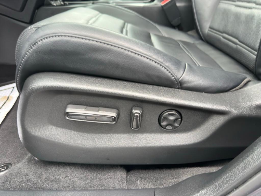 used 2022 Honda CR-V car, priced at $30,900