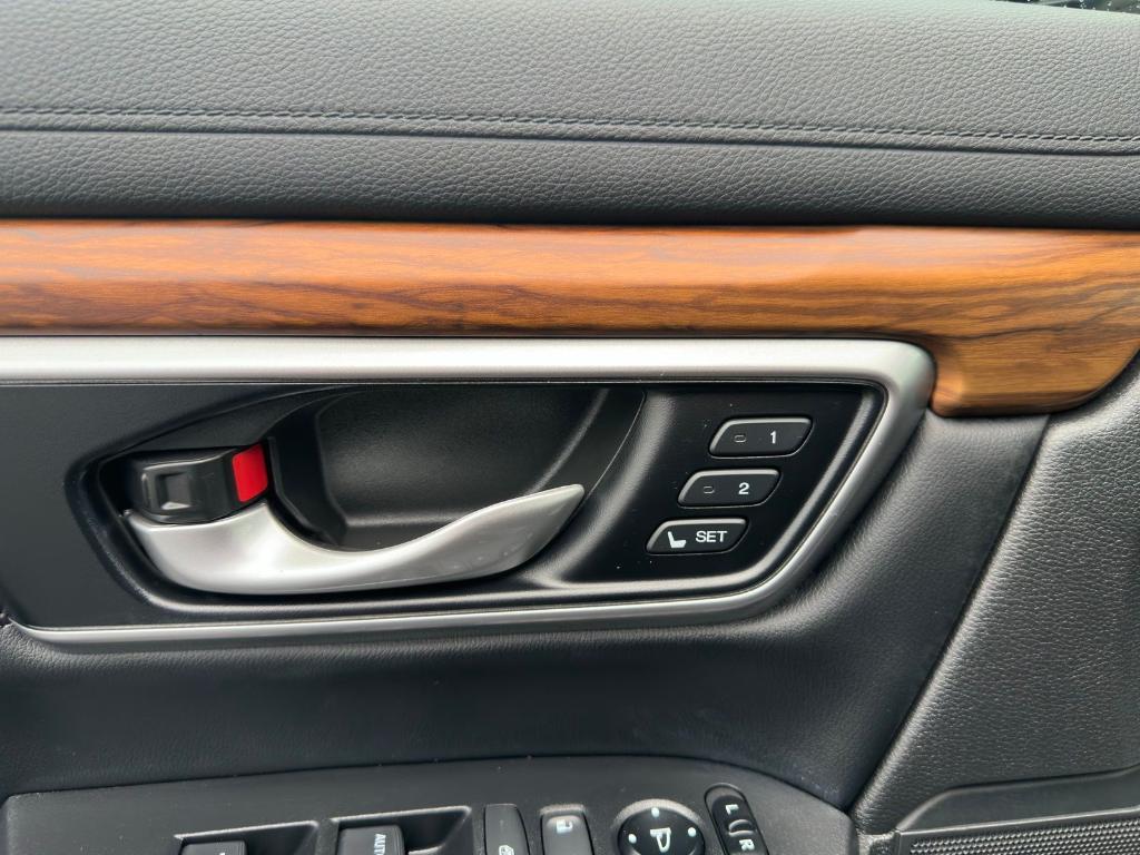used 2022 Honda CR-V car, priced at $30,900