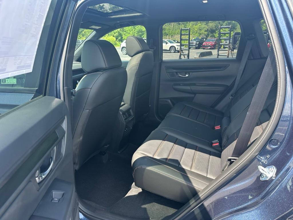 new 2026 Honda CR-V Hybrid car, priced at $41,675