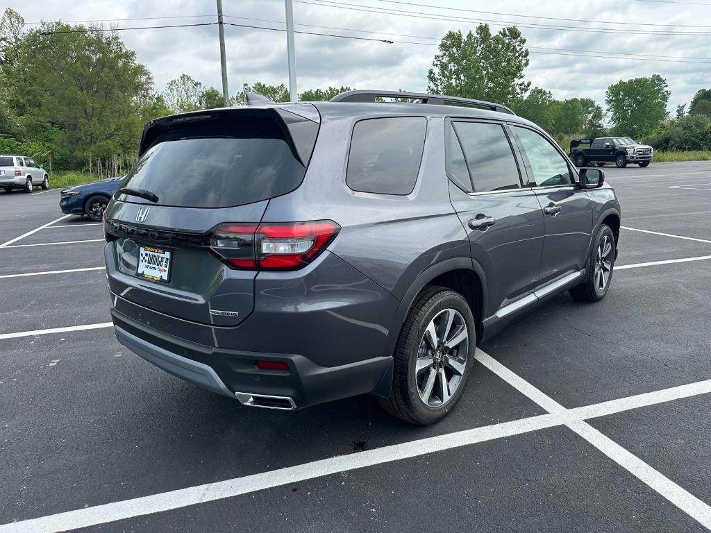 new 2025 Honda Pilot car, priced at $51,825