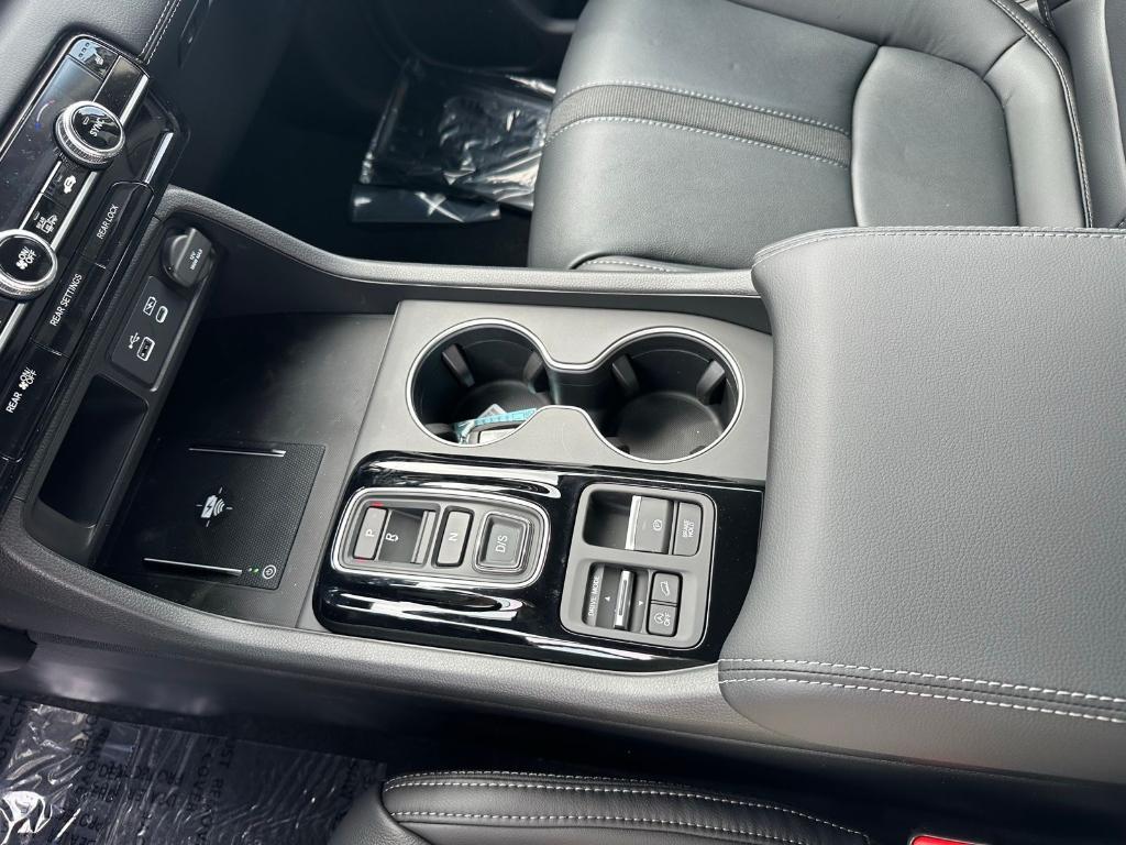 new 2025 Honda Pilot car, priced at $51,825