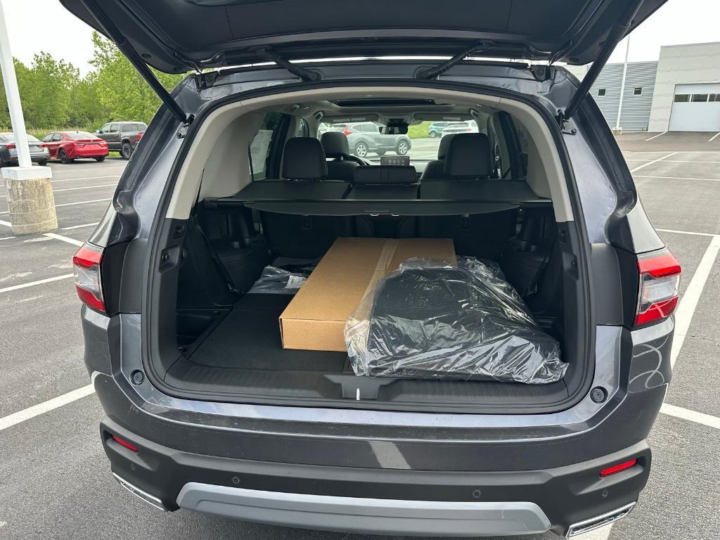 new 2025 Honda Pilot car, priced at $51,825