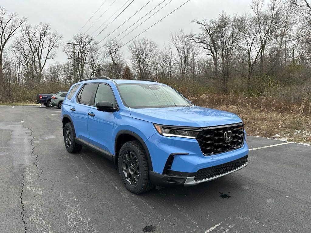 new 2025 Honda Pilot car, priced at $51,250