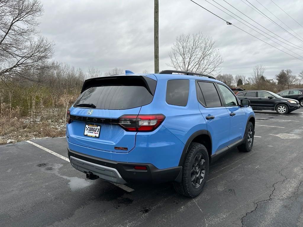 new 2025 Honda Pilot car, priced at $51,250