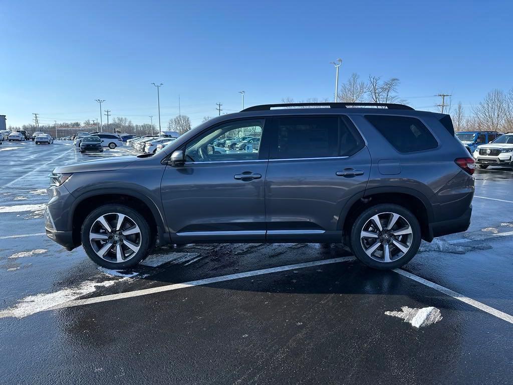 new 2025 Honda Pilot car, priced at $54,475