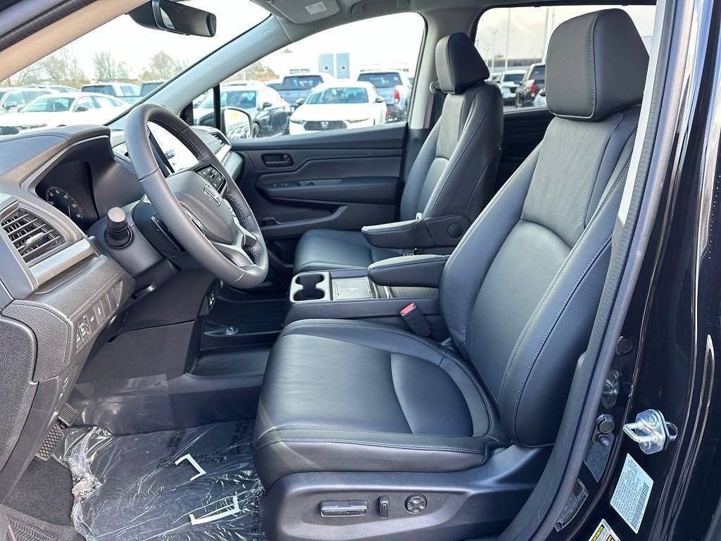 new 2025 Honda Odyssey car, priced at $43,315