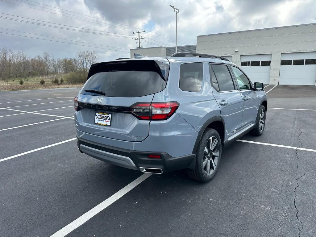new 2025 Honda Pilot car, priced at $54,985
