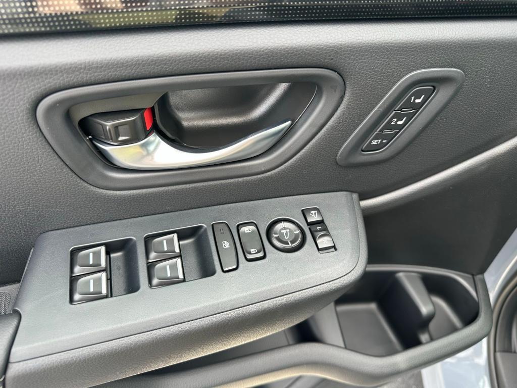 new 2025 Honda Pilot car, priced at $54,985