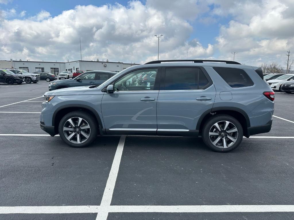 new 2025 Honda Pilot car, priced at $54,985