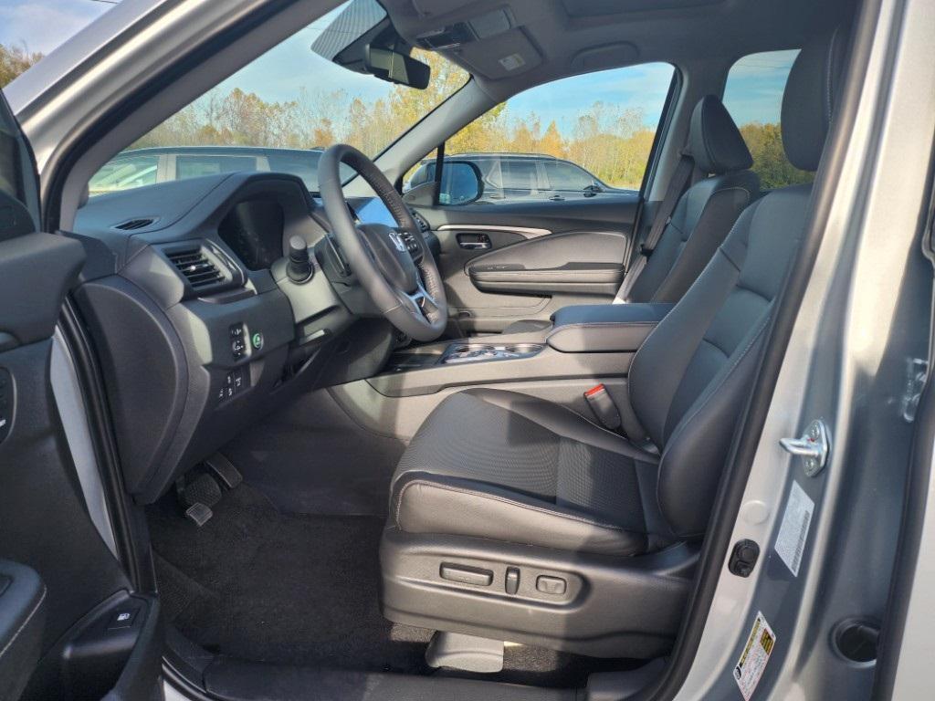 new 2025 Honda Ridgeline car, priced at $46,355