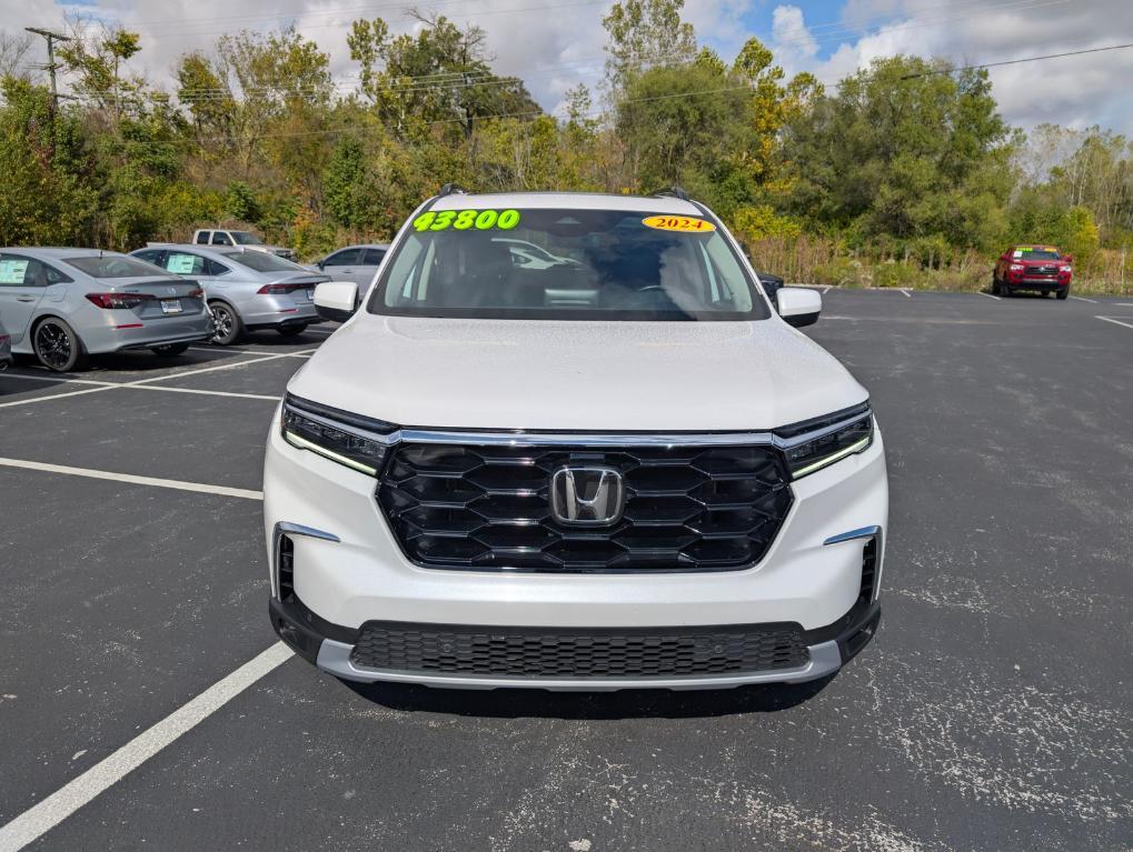 used 2024 Honda Pilot car, priced at $43,800