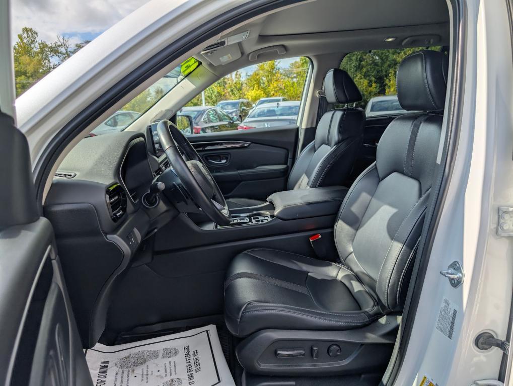 used 2024 Honda Pilot car, priced at $43,800