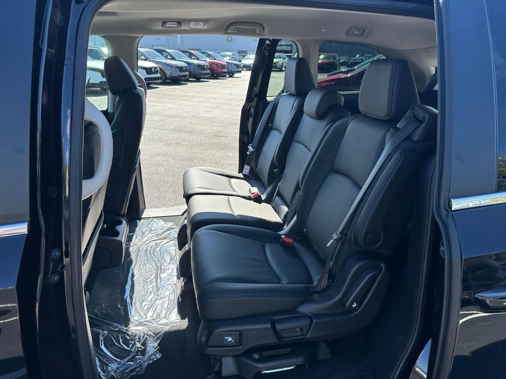 new 2026 Honda Odyssey car, priced at $44,290