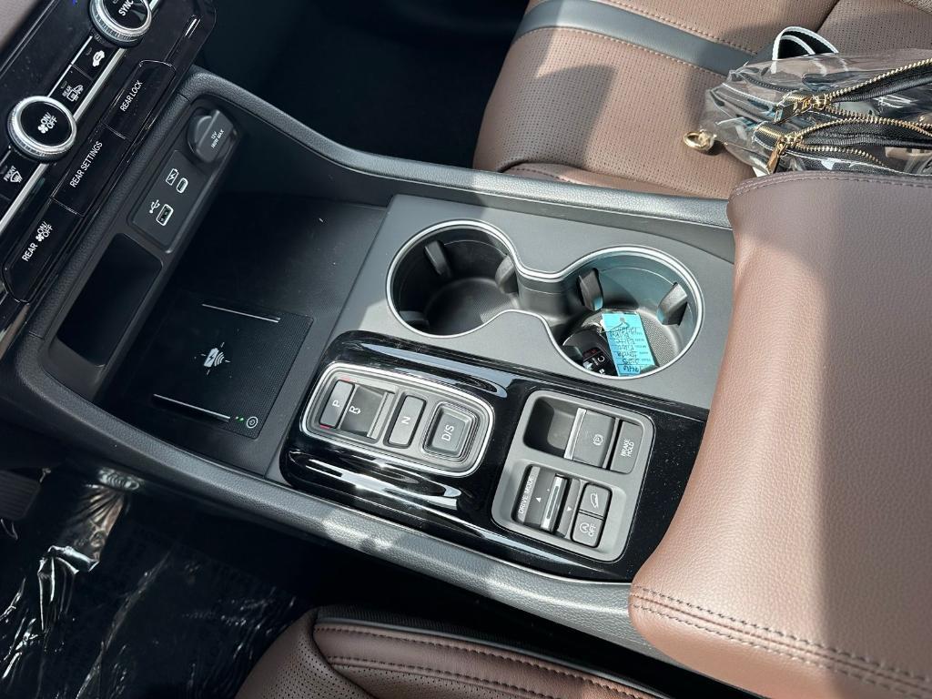 new 2025 Honda Pilot car, priced at $54,575