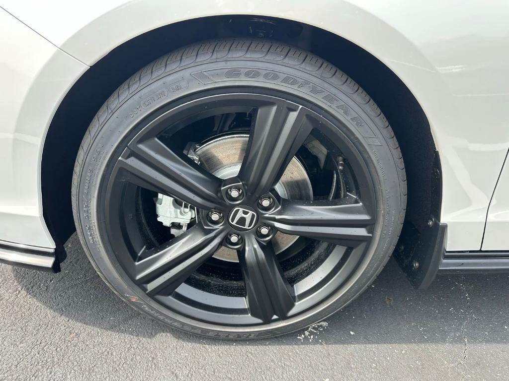 new 2025 Honda Accord Hybrid car, priced at $36,980