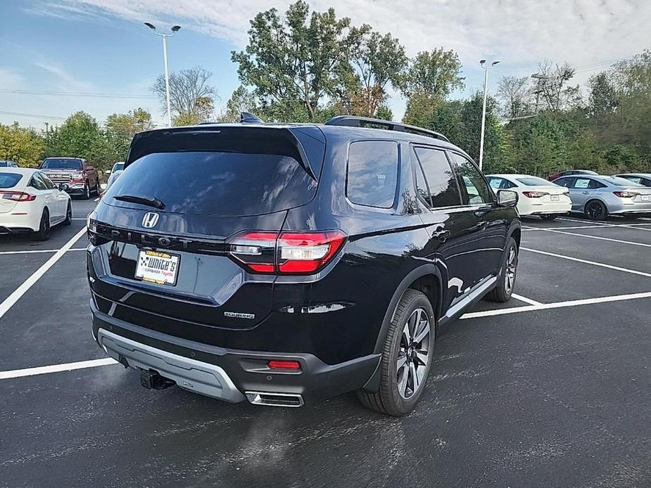 new 2025 Honda Pilot car, priced at $52,715