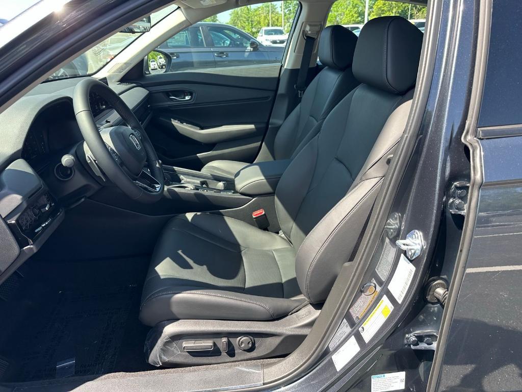 new 2025 Honda Accord Hybrid car, priced at $36,090