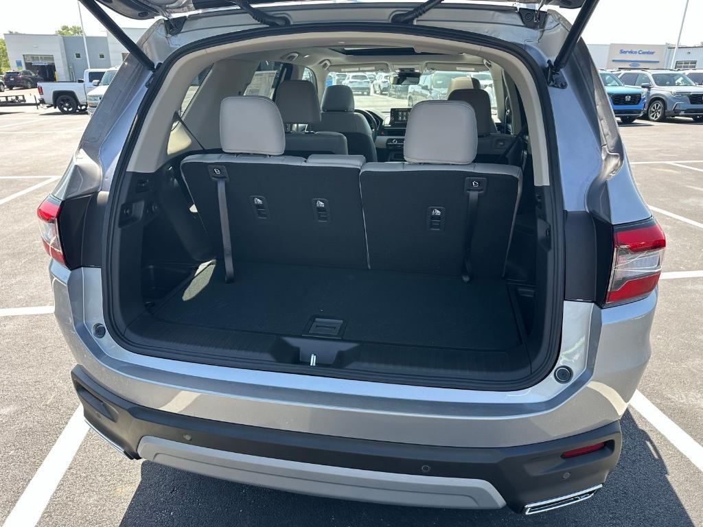 new 2025 Honda Pilot car, priced at $51,780