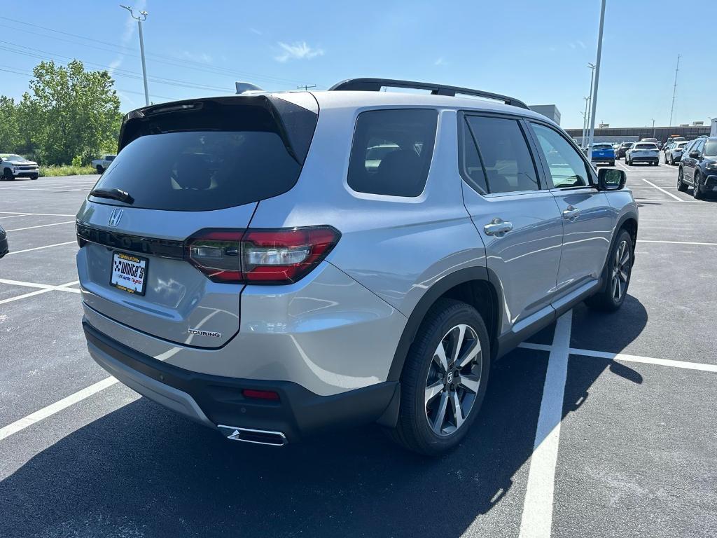 new 2025 Honda Pilot car, priced at $51,780