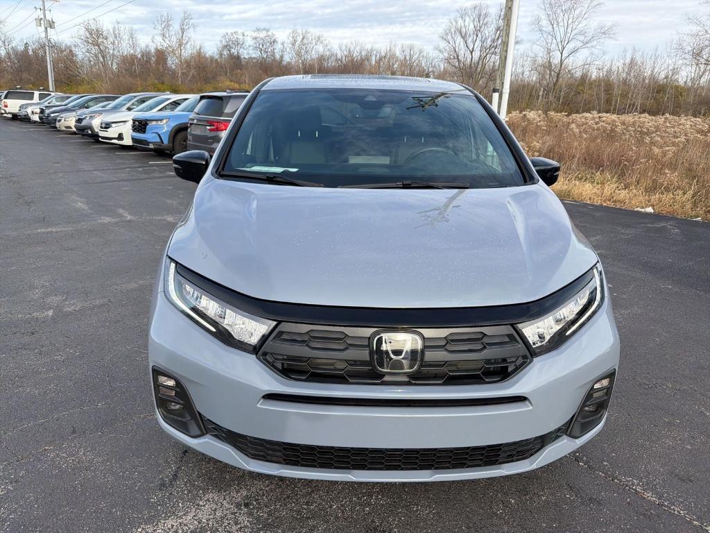 used 2025 Honda Odyssey car, priced at $40,900