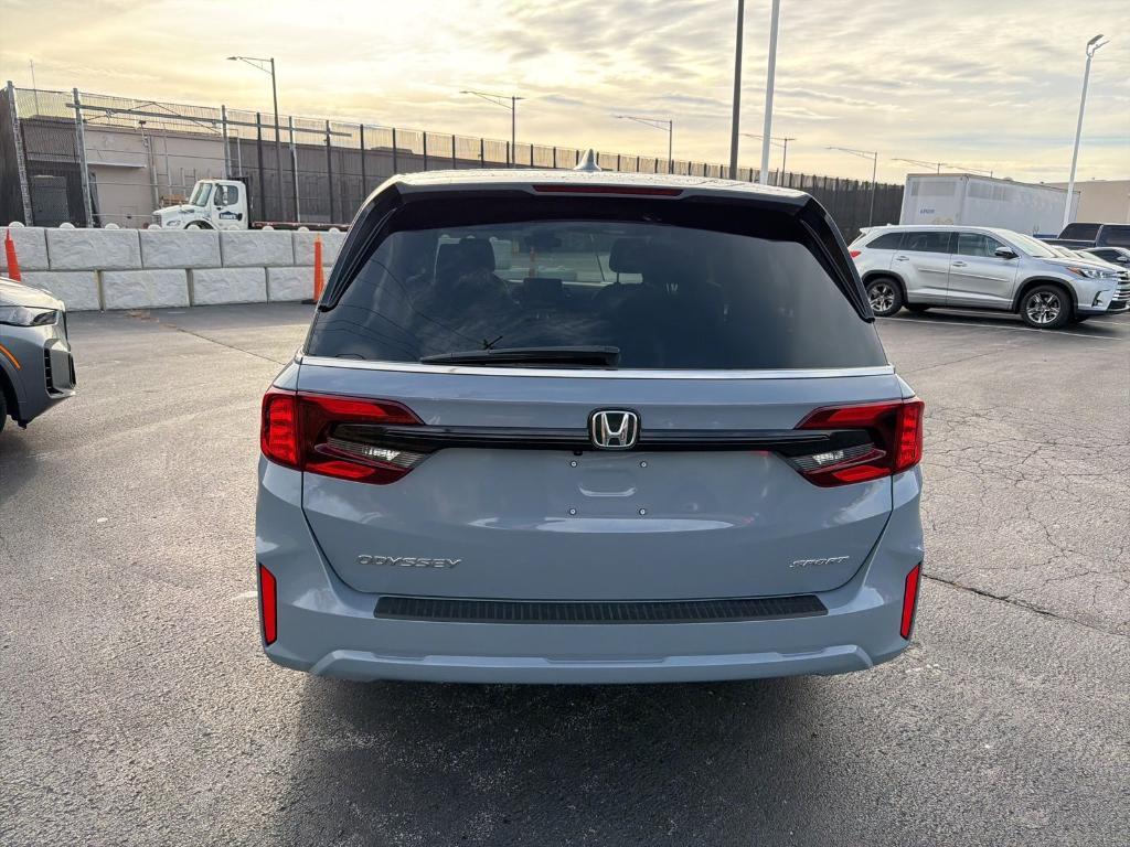 used 2025 Honda Odyssey car, priced at $40,900