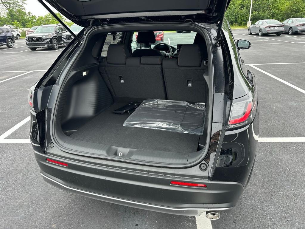 new 2026 Honda HR-V car, priced at $30,950