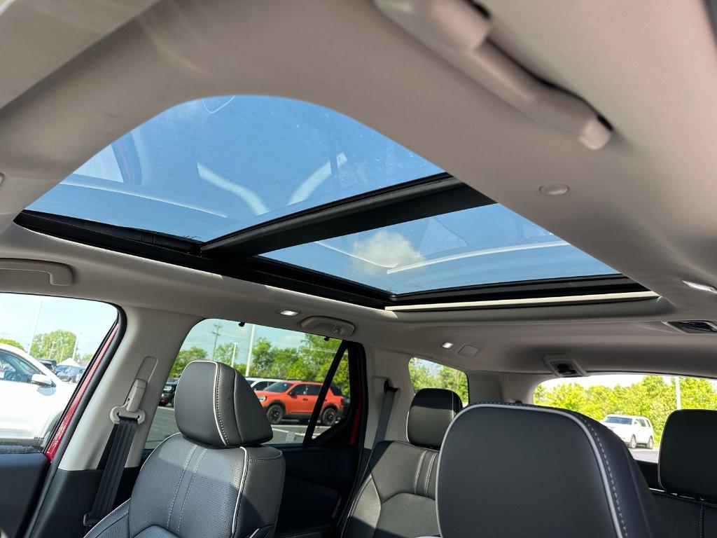 new 2025 Honda Pilot car, priced at $54,985