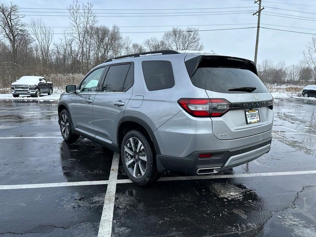 new 2025 Honda Pilot car, priced at $50,995