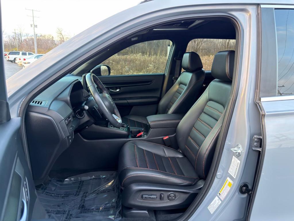 used 2024 Honda CR-V Hybrid car, priced at $34,400