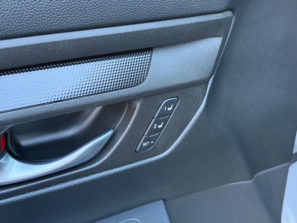 used 2024 Honda CR-V Hybrid car, priced at $34,400