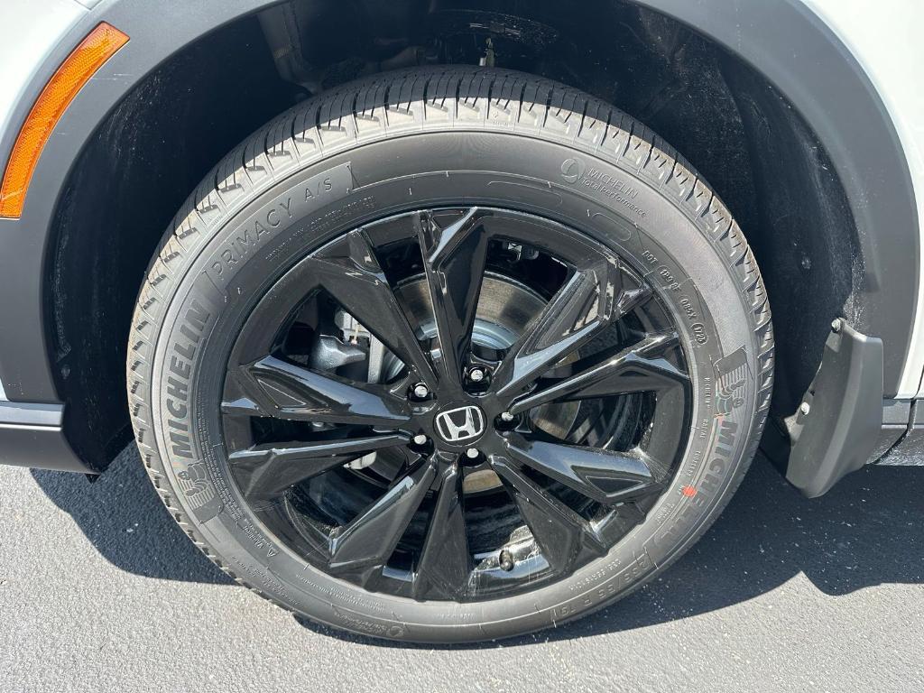 new 2026 Honda CR-V Hybrid car, priced at $44,155