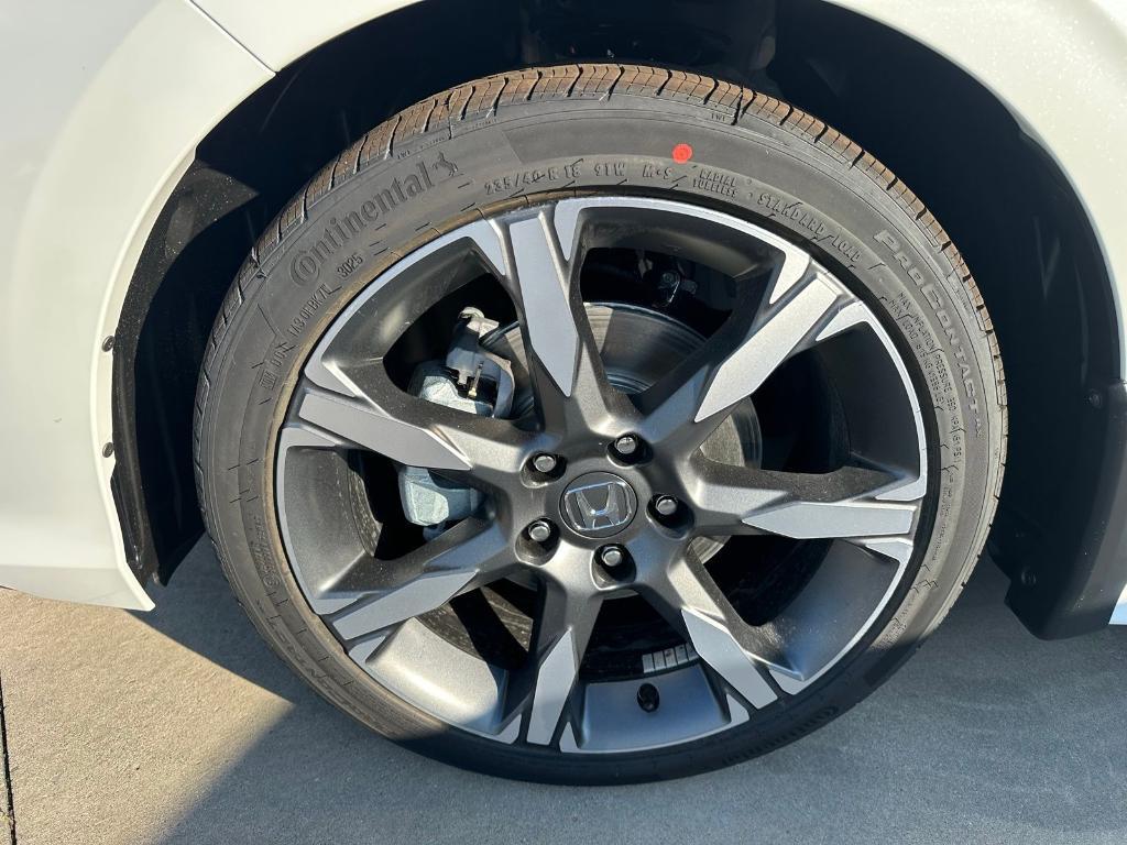 new 2026 Honda Civic Hybrid car, priced at $33,945