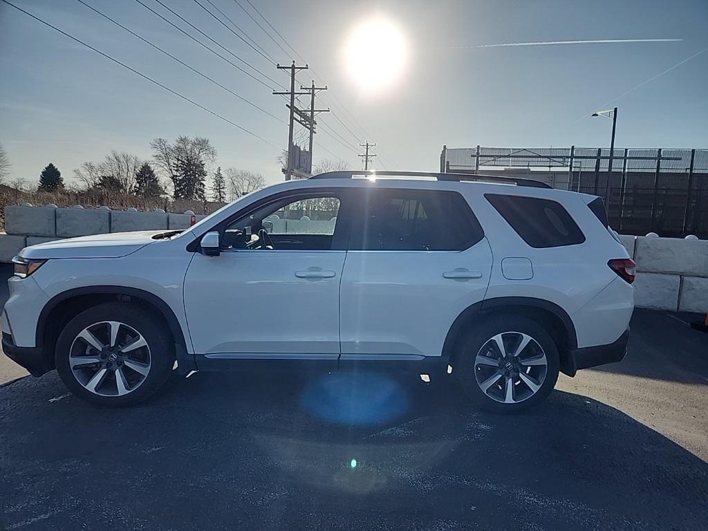 used 2024 Honda Pilot car, priced at $47,800