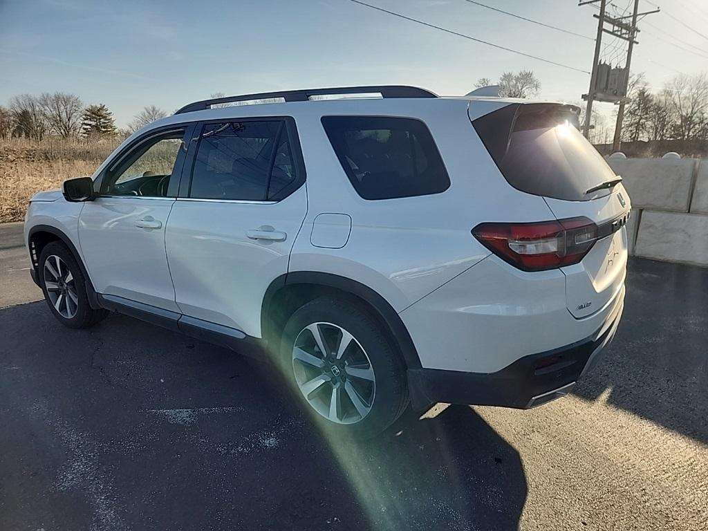 used 2024 Honda Pilot car, priced at $47,800