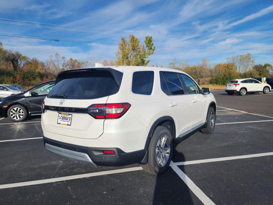 new 2025 Honda Pilot car, priced at $47,450