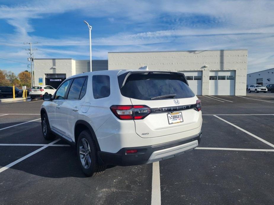 new 2025 Honda Pilot car, priced at $47,450