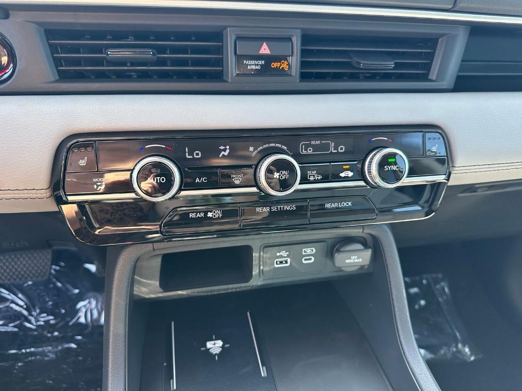 new 2025 Honda Pilot car, priced at $51,095