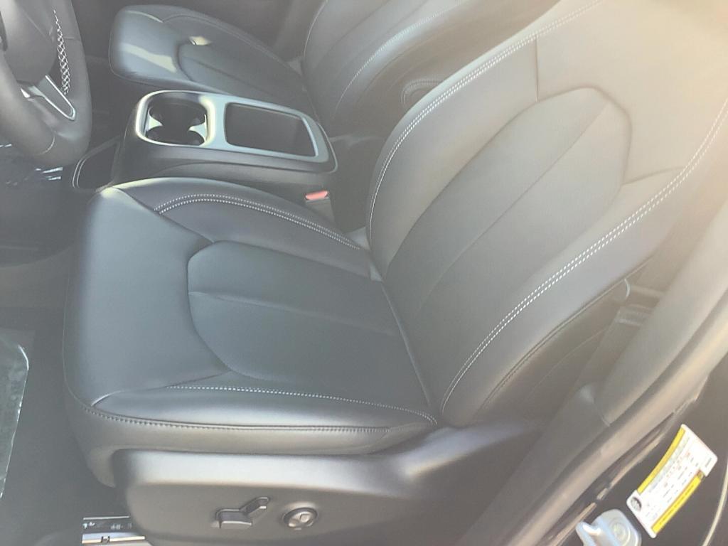 new 2025 Chrysler Pacifica car, priced at $48,496